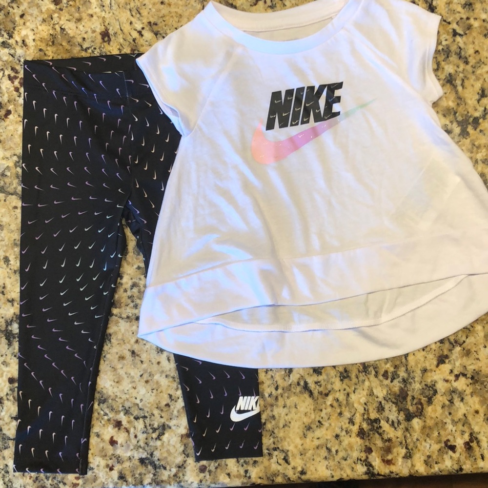 Nike Girls’ Size 2T Athleisure Set Logo Top and Leggings Swoosh Pattern NWT!